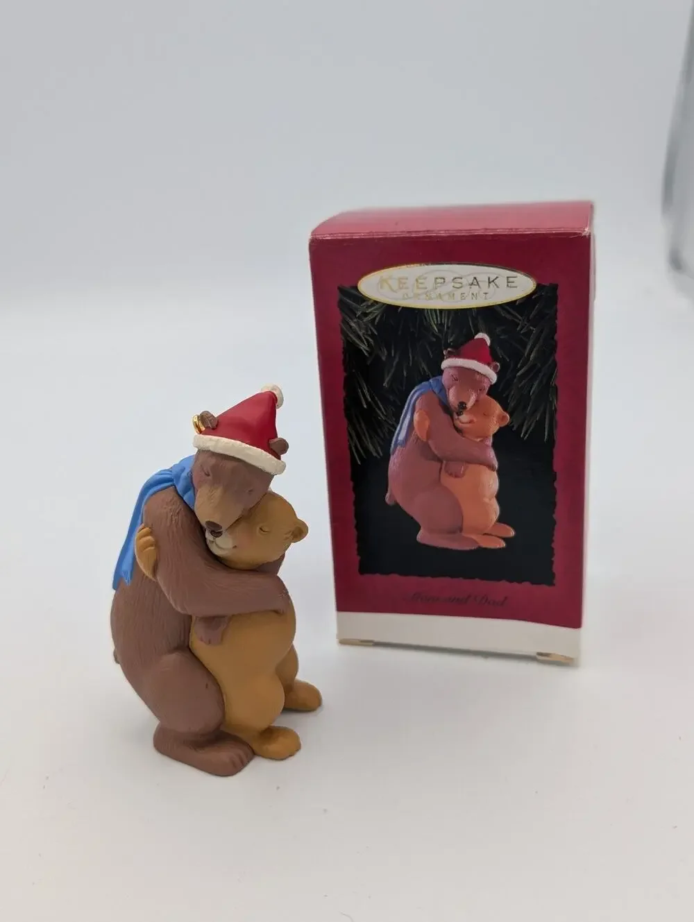 Vintage 1996 Hallmark Keepsake Mom and Dad Bears Hugging MIB